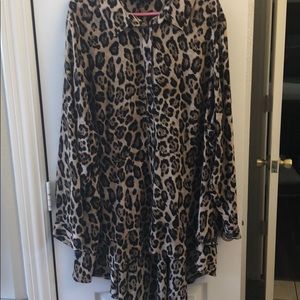 Blouse hi in the front lo in the back